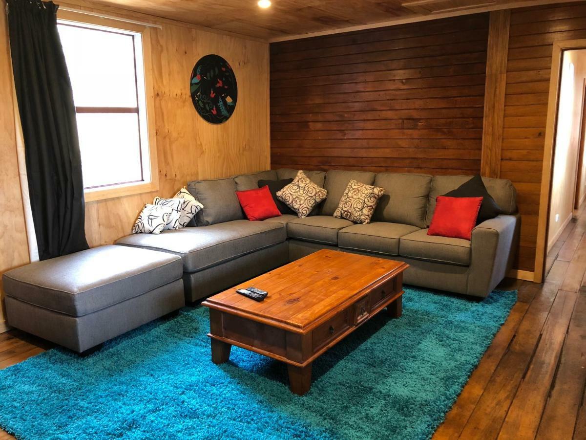Mount Cook Station Shearers Quarters Lodge 레이크 테카포 외부 사진